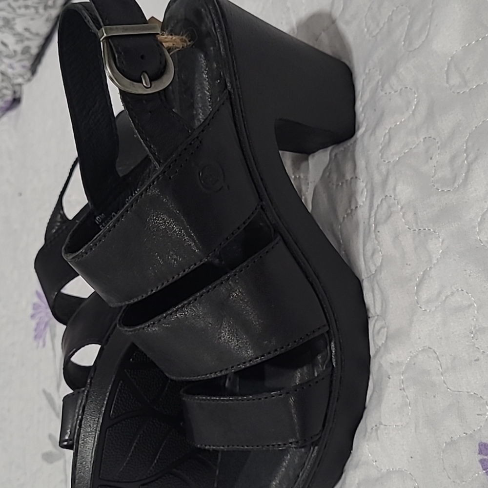 New Born black leather platform sandals size 10